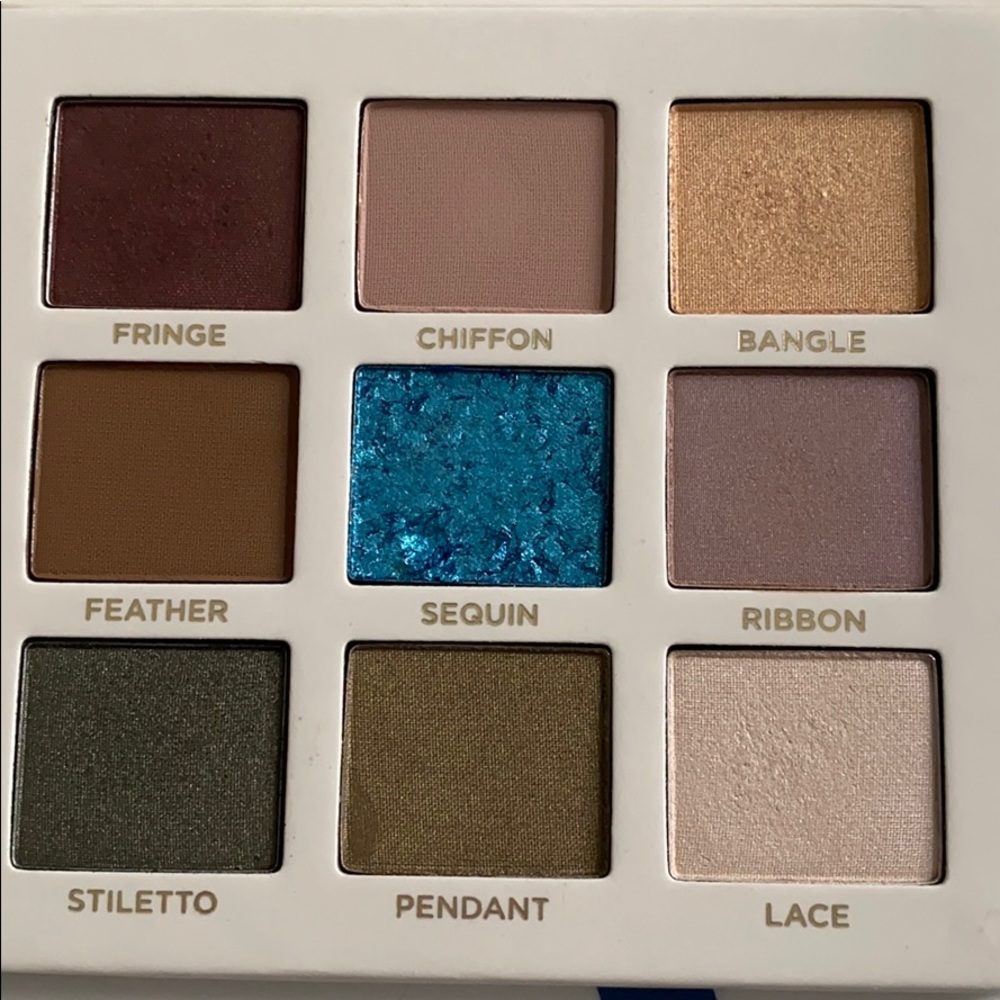 Beautycounter Velvet Eyeshadow Palette—Iconic